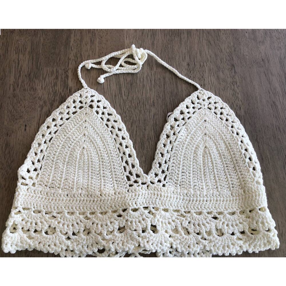 Lulu's Let's Run Away Ivory Crochet Halter Crop Top - M/L - Picture 6 of 7